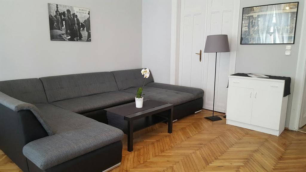 Hello Tourist Flat Apartment Будапеща Екстериор снимка