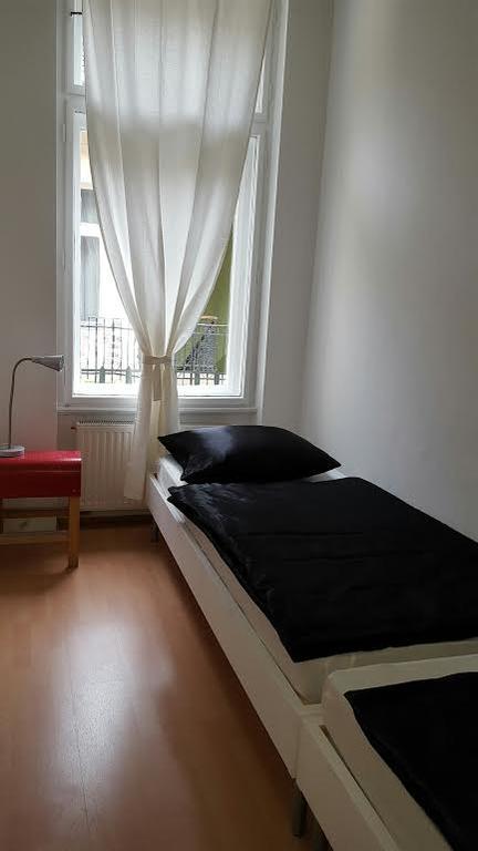 Hello Tourist Flat Apartment Будапеща Екстериор снимка